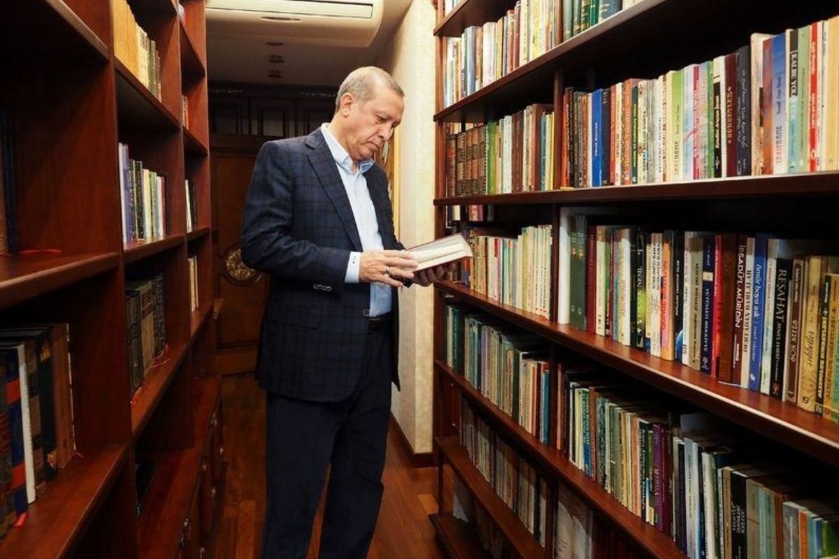 Erdoğan in his Külliye