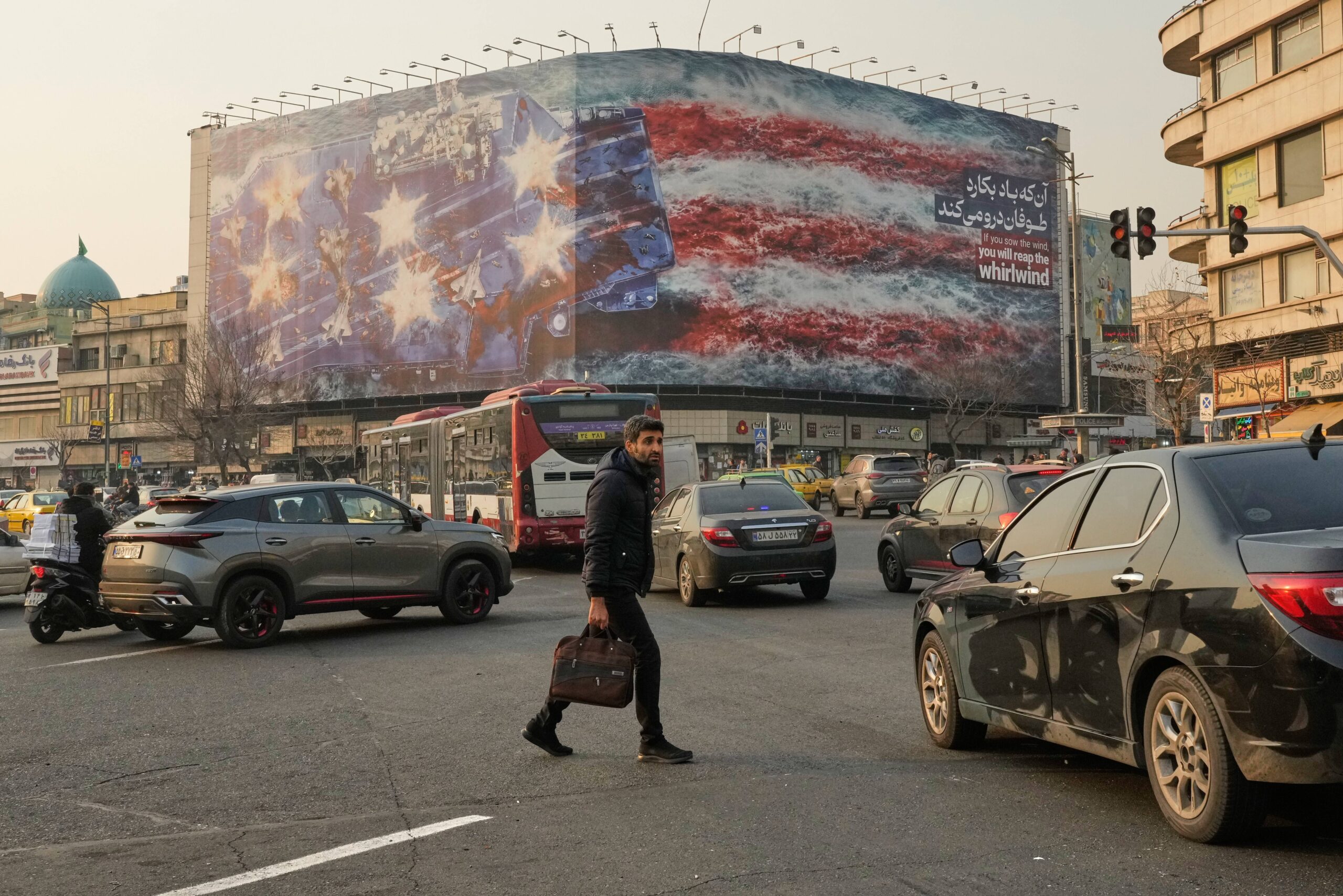 « Qui sème le vent récolte la tempête », affichage sur la place Enqelab-e-Eslami le 25 janvier 2026.
