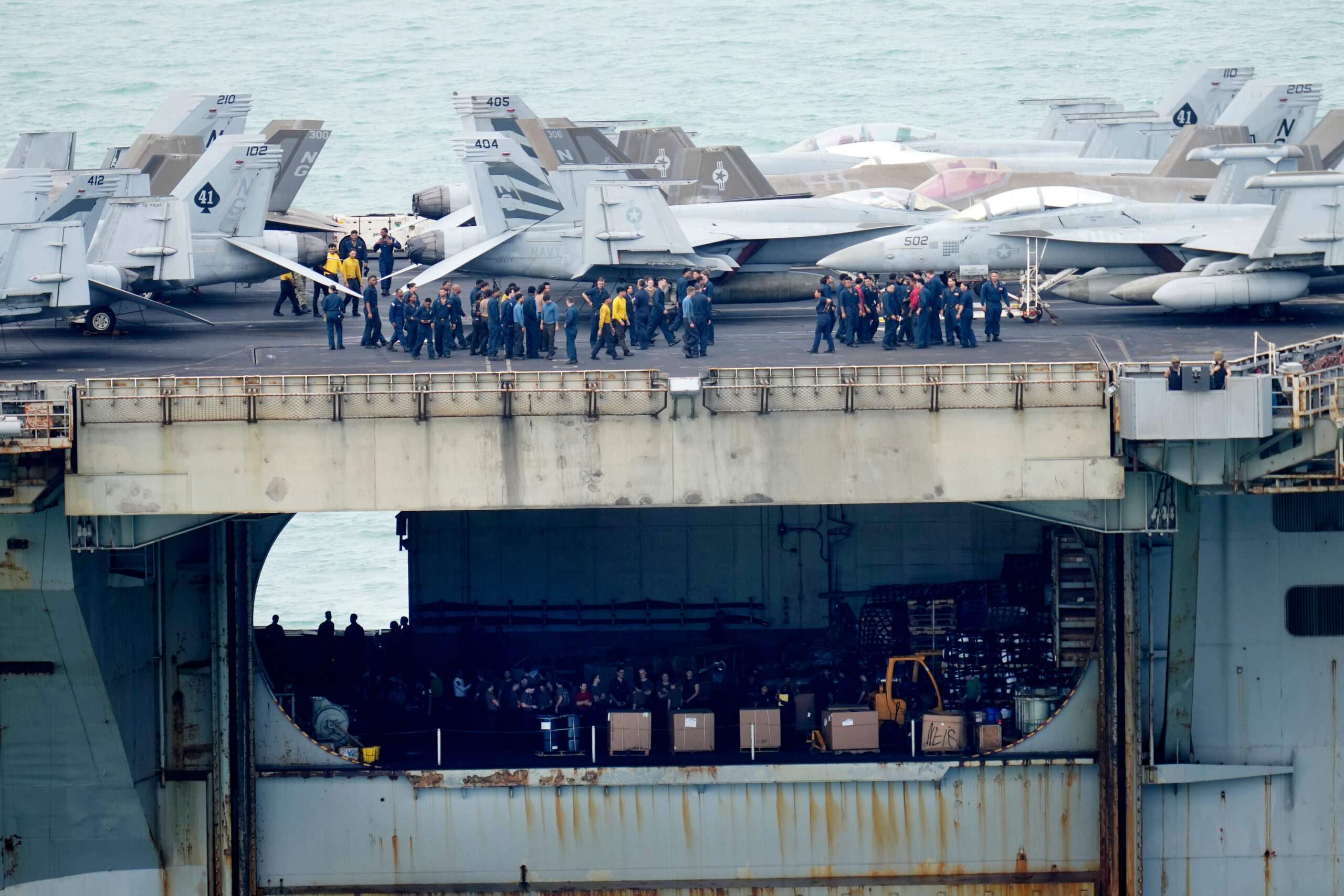 « The impressive capabilities of the U.S. Navy mask the increasingly precarious state of its infrastructure. » Photo : AP/Sakchai Lalit